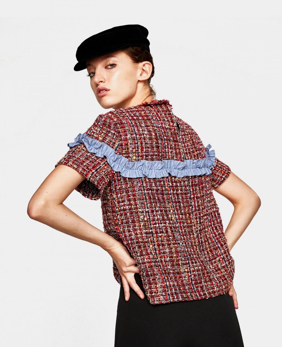 Defining Mascara - Image 1