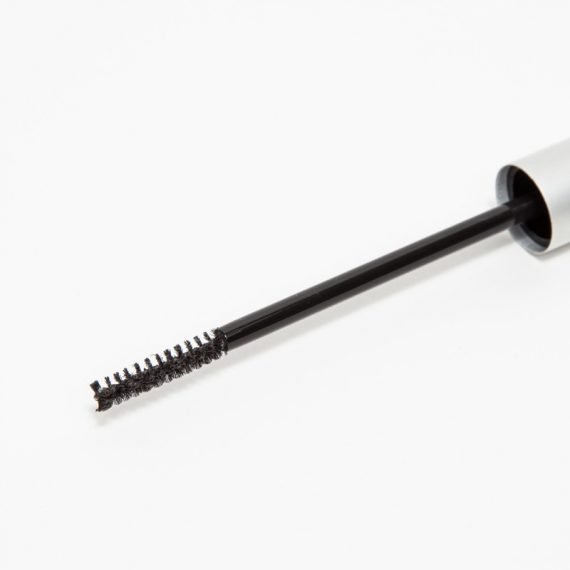 Defining Mascara - Image 3